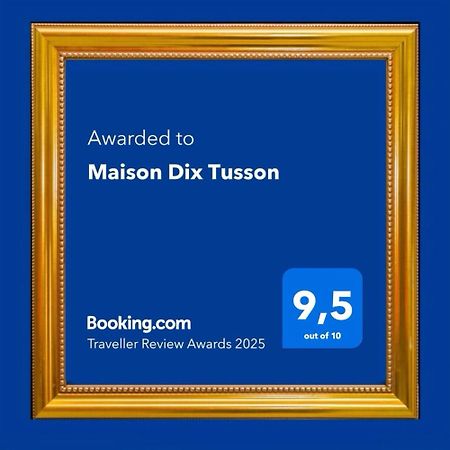 Maison Dix Tusson Екстер'єр фото